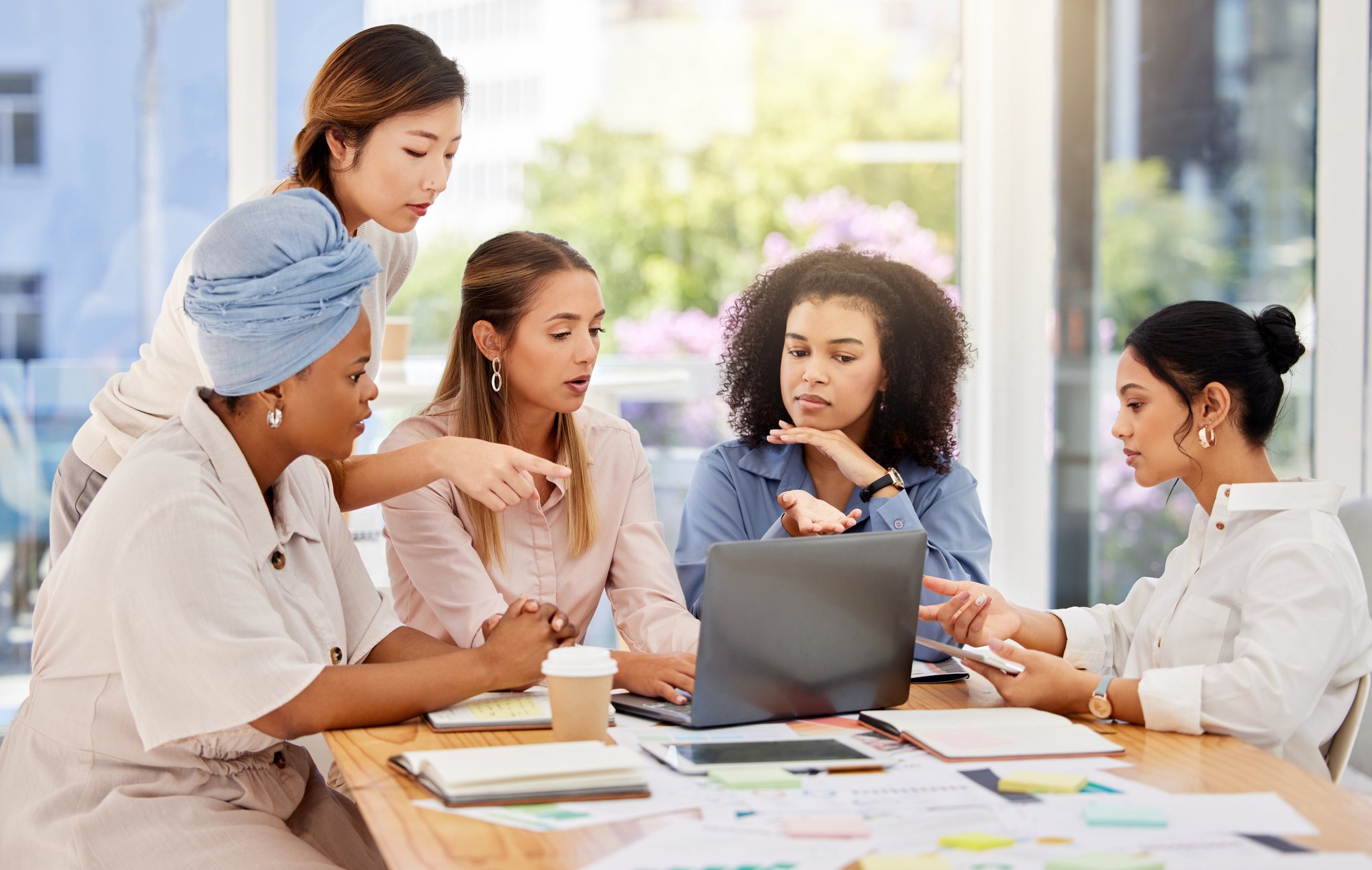 digital-marketing-creative-business-women-plannin-2023-11-27-05-24-54-utc