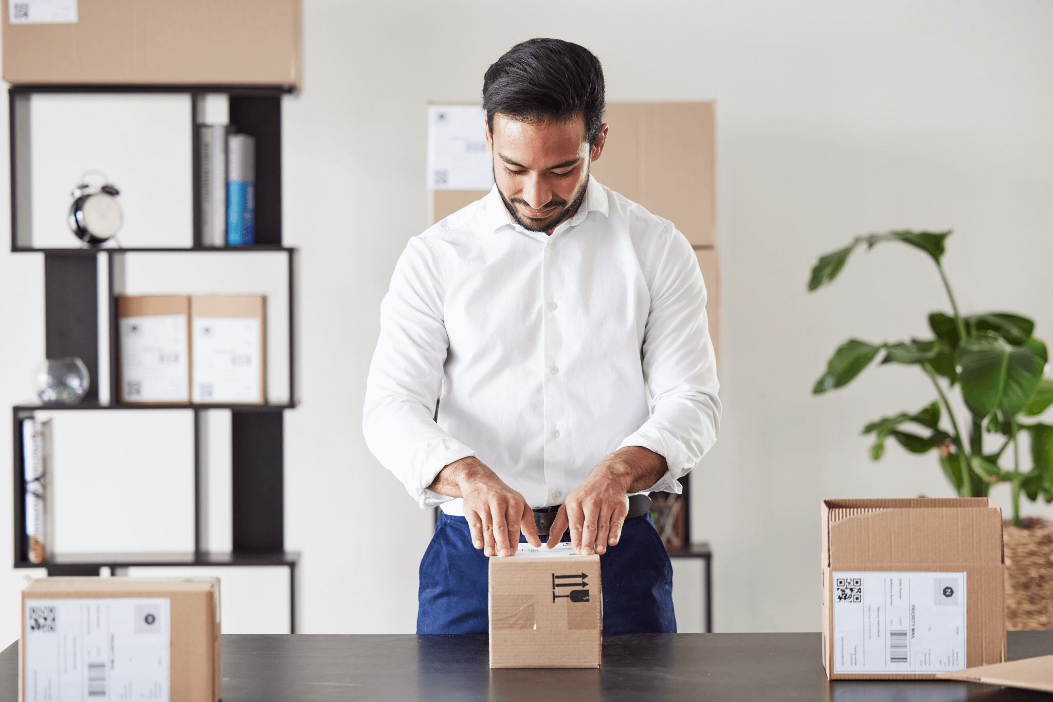 courier-delivery-and-businessman